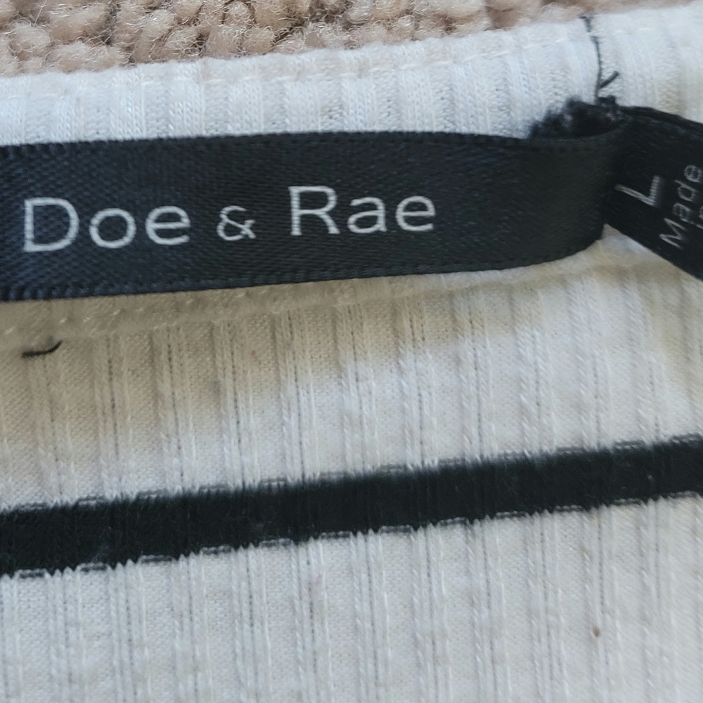 (L) Doe & Rae Striped Top - Picture 4 of 5